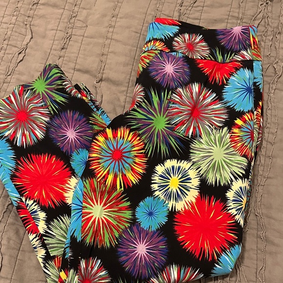 Colorful Firework Pattern capri pants - Picture 1 of 4